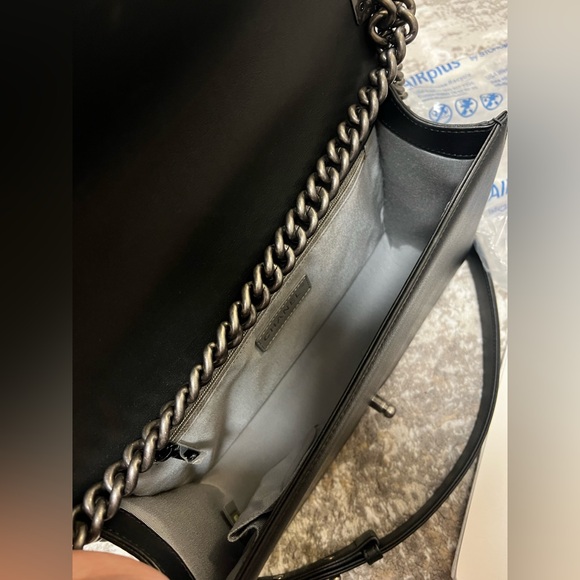 Chanel New Medium Boy Bag - Picture 6 of 15